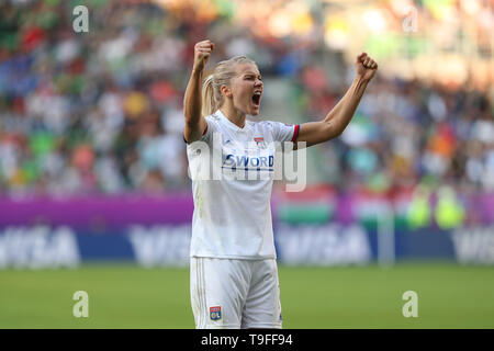 Budapest, Hongrie. 18 mai, 2019. Ada Hegerberg de l'Olympique Lyonnais fêter son tour du chapeau lors de l'UEFA Women's Champions League entre l'Olympique Lyonnais et le FC Barcelone Femmes à Groupama Arena le 18 mai 2019 à Budapest, Hongrie : Crédit photo Action Sport/Alamy Live News Banque D'Images