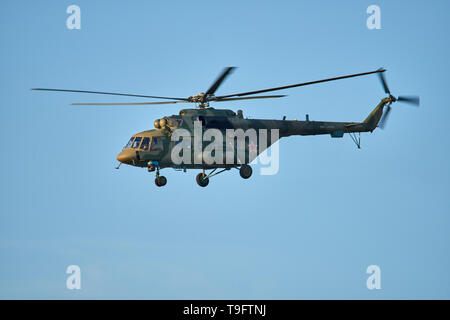 Krasnodar, Russie - Mai 2019 L'OTAN hélicoptère MI-8 Hip - mener des vols d'entraînement hélicoptère polyvalent russe soviétique. Banque D'Images