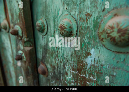 Weathered porte d'entrée en Iran. Banque D'Images