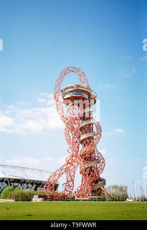 Arcelor Mittal Orbit tour, Queen Elizabeth Olympic Park, Stratford, London, Angleterre, Royaume-Uni. Banque D'Images