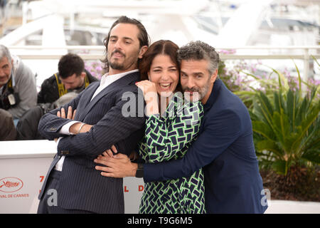 18 mai 2019 - Cannes, France - CANNES, FRANCE - 18 MAI : (L-R) Asier Etxeandia, Nora Navas et Leonardo Sbaraglia assiste à la photocall pour ''La douleur et la gloire (Dolor Y Gloria Douleur et Gloire)'' au cours de la 72e assemblée annuelle du Festival du Film de Cannes le 18 mai 2019 à Cannes, France. (Crédit Image : © Frederick InjimbertZUMA Wire) Banque D'Images