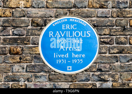 Blue plaque sur la maison habitée par l'artiste Eric Ravilious au Upper Mall, Hammersmith. Banque D'Images