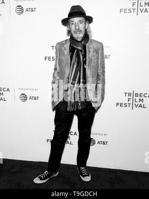 New York, NY - 28 Avril 2019 : l'acteur américain et la voix de plusieurs personnages Simpsons Harry Shearer assiste à 'The Simpsons' 30e anniversaire du Banque D'Images