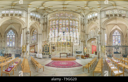 Chapelle dame et grande fenêtre de l'Est dans la Cathédrale chrétienne médiévale (cathédrale) à York, en Angleterre. Banque D'Images