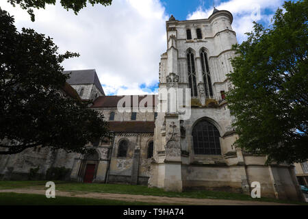 Église Saint Etienne représente une transition harmonieuse de l'époque romane de style gothique flamboyant, Beauvais, France Banque D'Images