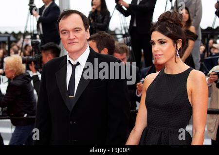 Cannes, France. 18 mai, 2019. Quentin Tarantino avec femme Daniella participant à la sélection 'Nan Fang Che Zhan De Ju Hui / The Wild Goose Lake' premiere pendant le 72e Festival du Film de Cannes au Palais des Festivals le 18 mai 2019 à Cannes, France Crédit : Geisler-Fotopress GmbH/Alamy Live News Banque D'Images