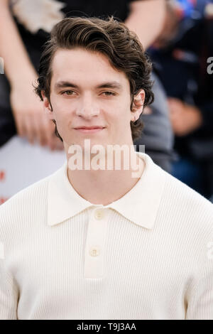 Cannes, France. 19 mai, 2019. Fionn Whitehead pose à un photocall pour Port Authority, le dimanche 19 mai 2019 au 72e Festival de Cannes, Palais des Festivals, Cannes. Sur la photo : Fionn Whitehead. Photo par Julie Edwards. Credit : Julie Edwards/Alamy Live News Banque D'Images