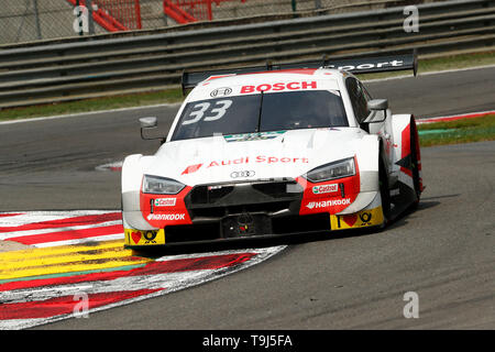 Zolder, Belgique. 19 mai, 2019. Sport : Masters allemand de voitures de tourisme, Zolder - DTM - Course 1 : René Rast de Audi Sport Team Rosberg est sur la piste. Credit : Juergen Touchez/Hoch Zwei/RIR/dpa/Alamy Live News Banque D'Images