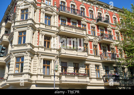 Bel immeuble ancien rénové au quartier de Prenzlauer Berg à Berlin Banque D'Images