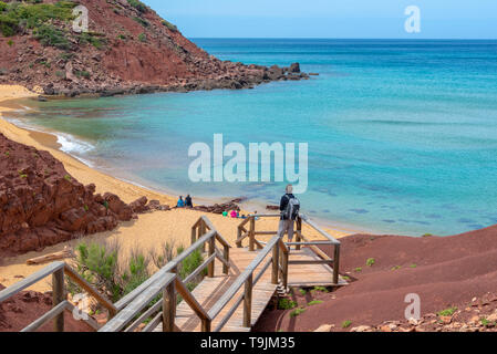 Escaliers en bois menant à la plage d'El pilar à Minorque, Îles Baléares, Espagne Banque D'Images