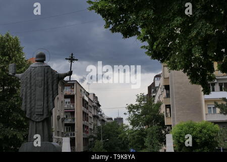 Vue sur le monument de Saint Sava en direction de Svetog Save Belgrade, Serbie Banque D'Images