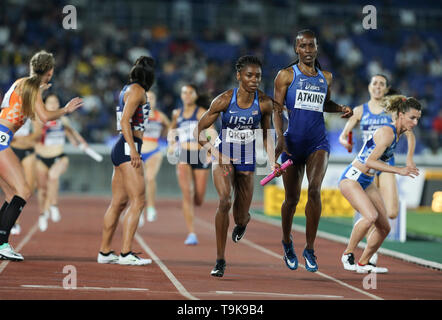 YOKOHAMA, Japon - 10 MAI : Courtney Okolo des USA dans le relais féminin 4x400m durant le jour 1 de la Finale Mondiale 2019 championnats de relais au Nissan Stadium le samedi 11 mai 2019 à Yokohama, au Japon. (Photo de Roger Sedres pour l'IAAF) Banque D'Images