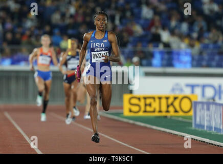 YOKOHAMA, Japon - 10 MAI : Courtney Okolo des USA dans le relais féminin 4x400m durant le jour 1 de la Finale Mondiale 2019 championnats de relais au Nissan Stadium le samedi 11 mai 2019 à Yokohama, au Japon. (Photo de Roger Sedres pour l'IAAF) Banque D'Images