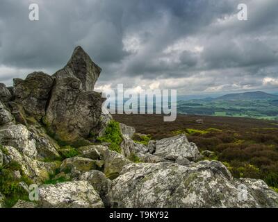 Ciel noir sur les Stiperstones, Shropshire, Angleterre Banque D'Images