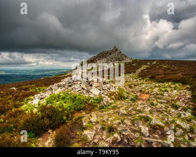 Ciel noir sur les Stiperstones, Shropshire, Angleterre Banque D'Images