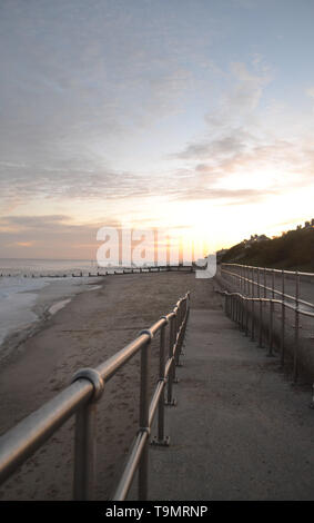 Magnifique coucher de soleil sur la plage de Southwold Banque D'Images