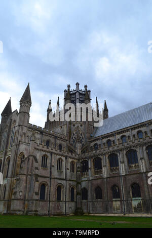 Jusqu'à la Cathédrale d'Ely, Cambridgeshire au Banque D'Images