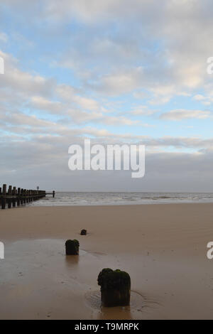 Vue d'hiver à la plage de Lowestoft, Suffolk, Royaume-Uni Banque D'Images