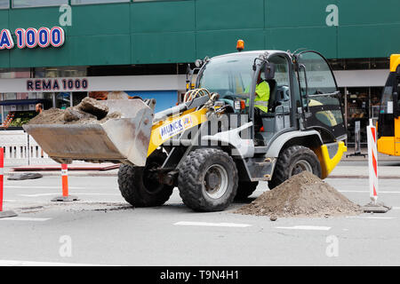 Copenhague, Danemark - 24 août 2017 : un chargeur avant de travailler à un roadwok à Norreport. Banque D'Images