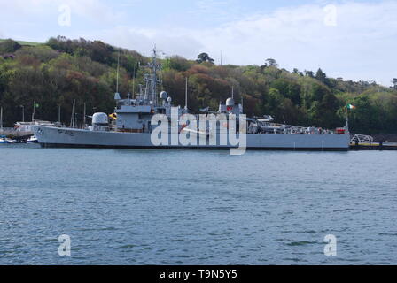 Irish Naval Service Lé Ciara le long de la jetée Ouest Cork Irlande Bantry Banque D'Images