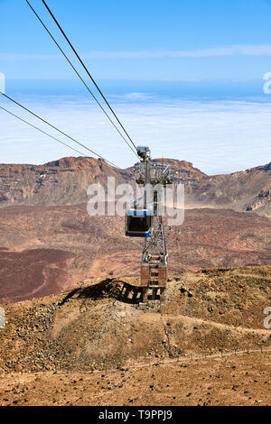 Le téléphérique de Teide location va du Teide, le plus haut sommet d'Espagne, le Parc National du Teide, Tenerife, Espagne. Banque D'Images