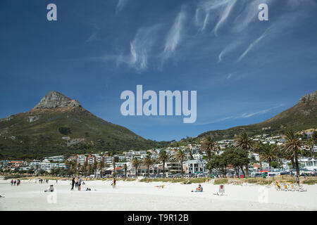 Camp's Bay avec tête de lion à Cape Town, Afrique du Sud Banque D'Images