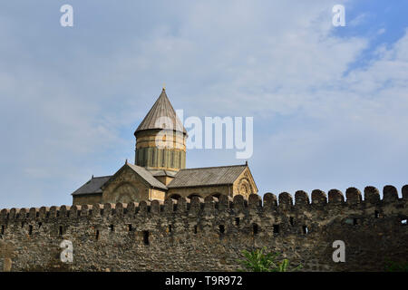 Cathédrale de Svetitskhoveli ville historique de Mtskheta, la Géorgie. Église avec fresque de zodiaque. Banque D'Images