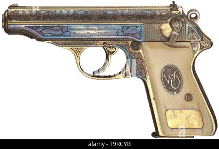 Un Walther PP, ZM, arme d'honneur de l'Oberst (colonel) Walter Oesau, modèle de luxe, gravé en usine, dorée, dans son cas, 7,65 mm, no. 162768P. Alésage lumineux. Fabriqués 05/1940. La preuve de la couronne marque/N. Nom de l'entreprise Zella-Mehlis. Borne de signal. Gravures d'usine feuille de chêne sur grands surface perforée sur toutes les parties. Teinté de la dorure des deux côtés en raison de l'entreposage en cas, matt légèrement sur l'adhérence. Poignée en ivoire, lisse panneaux assombri en raison de l'âge. Sur la gauche un monogramme 'N' au sein de couronne de laurier sur la surface perforée, en dessous de ce badge vacants. Sur la droite, Additional-Rights silve texturé-Clearance-Info-Not-Available Banque D'Images