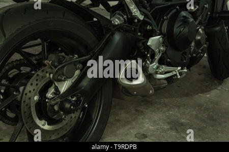 Roue arrière roue moto vue rapprochée Banque D'Images
