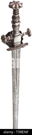 Un oreiller allemand, vers 1660 L'épée à double tranchant, lame (date ultérieure) avec décoration gravée (frotté) des deux côtés de la base. Le plus OLIDEO inscrit court 'Gloria'. Main de fer cannelées en spirale par des rampes avec fleurons en forme d'étoile, la tôle de protection ajouré ancien, mais qui ne fait pas partie de l'épée. Longueur 93 cm., historique, historique du 17e siècle, Additional-Rights Clearance-Info-Not-Available- Banque D'Images