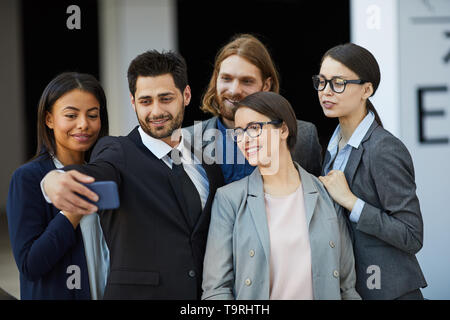 L'équipe commerciale de selfies groupe Banque D'Images