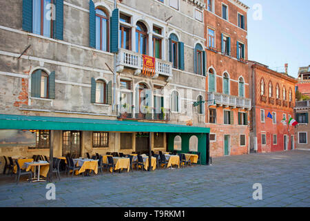Restaurant en plein air à Venise, Italie Banque D'Images