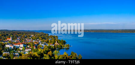 Regarder dans le lac de Starnberg Starnberger, Haute-Bavière, Bavarois, Allemagne, Europe, Blick auf Courlay am Starnberger See, Oberbayern, Bayern, Deutschland Banque D'Images