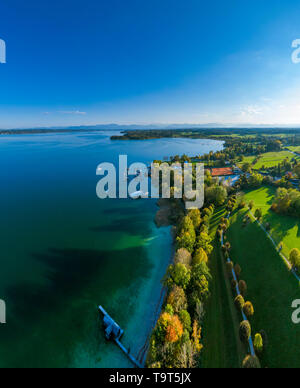 Regarder le lac Starnberger avec Courlay, Haute-Bavière, Bavière, Allemagne, Europe, Blick auf den Starnberger See bei Tutzing, Oberbayern, Bayern, deu Banque D'Images