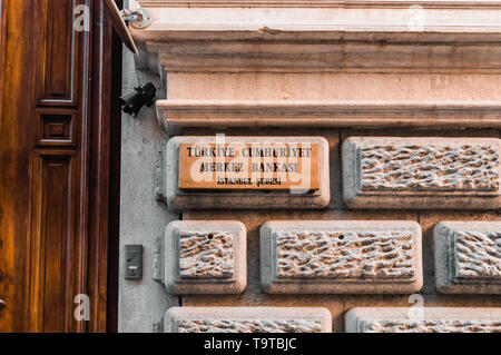 Istanbul, Turquie - 06 janvier 2018 : Panneau de la Banque centrale de la République de Turquie. Banque D'Images