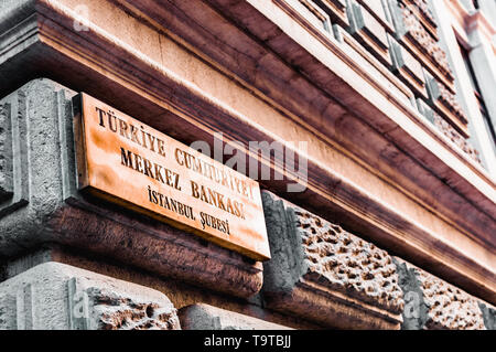 Istanbul, Turquie - 06 janvier 2018 : Panneau de la Banque centrale de la République de Turquie. Banque D'Images