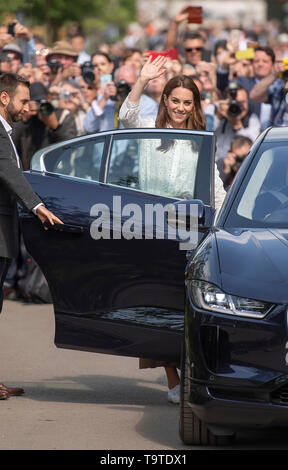 RHS Chelsea, London, UK. 20 mai 2019. Son Altesse Royale la duchesse de Cambridge vues La RHS Retour à la nature Jardin elle a co-conçu. Credit : Malcolm Park/Alamy. Banque D'Images