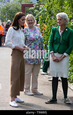 Londres, Royaume-Uni. 20 mai 2019. Catherine, l'Duchesss de Cambridge visites la RHS Retour à la nature jardin qu'elle a co-conçu. Appuyez sur Jour à la 2019 RHS Chelsea Flower Show. Photo : Bettina Strenske/Alamy Live News Banque D'Images