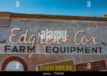 Edgren & Cox farm equipment inscription peinte sur bâtiment en brique Sprague, l'État de Washington, USA [pas de biens : disponible uniquement à des fins éditoriales licens Banque D'Images