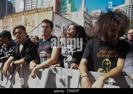 Sepultura rock band, ce dimanche matin (19), le centre-ville de São Paulo au Brésil, au cours de l'bouleversement culturel. Le groupe joue sur la scène Rock. Banque D'Images