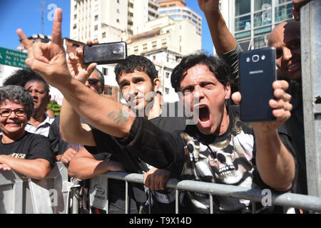 Sepultura rock band, ce dimanche matin (19), le centre-ville de São Paulo au Brésil, au cours de l'bouleversement culturel. Le groupe joue sur la scène Rock. Banque D'Images