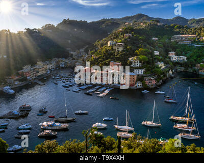 Oeil à Portofino, Golfo Paradiso, Gênes, La Riviera du Levant Tu, Ligurie, Italie, Europe, Blick auf Portofino, Provinz Genua, Riviera di Levan Banque D'Images