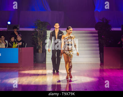 Championnat de sport de danse : la danse latine concurrents à l'Amérique et Ballroom championnat. La danse de l'Australie - Melbourne 2018 Championnat de Sport Arena. Banque D'Images