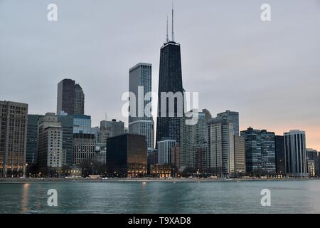 L'emblématique John Hancock Center dans le Nord proche voisinage, Chicago, Illinois, États-Unis Banque D'Images