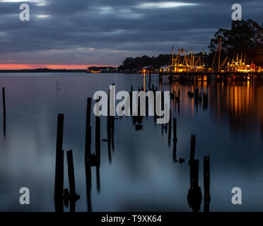 Coucher de soleil sur le port de Macquarie, Srahan, Tasmanie Banque D'Images