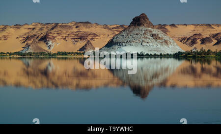 Vue panoramique sur le lac Teli group d'Ounianga Serir lacs , Ennedi, Tchad Banque D'Images