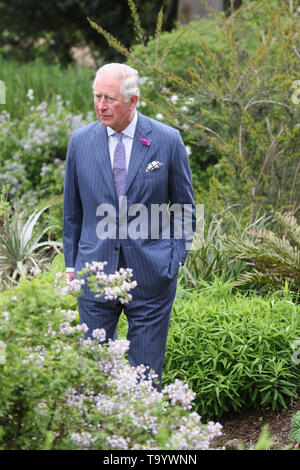 Le Prince de Galles lors d'une visite aux jardins botaniques de Kilmacurragh sont deux, Co Wicklow, le deuxième jour de la visite royale à l'Irlande. Banque D'Images