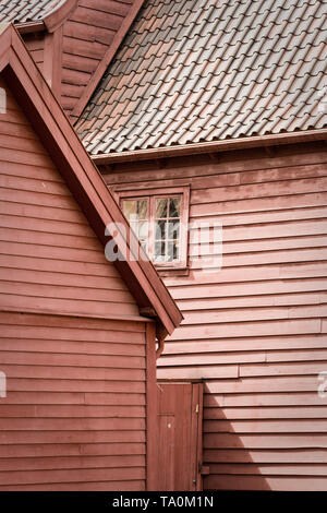 Détail architectural de la célèbre Bryggen à Bergen, Norvège. Banque D'Images