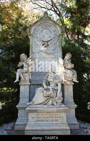 La Tombe de Robert et Clara Schumann, Alter Friedhof cimetière, Bonn, Rhénanie du Nord-Westphalie, Allemagne, Europe Banque D'Images