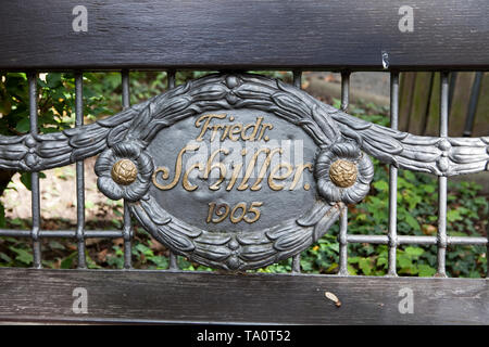 Friedrich Schiller, 1905, dédicace sur un banc à côté de la tombe de Robert et Clara Schumann, ancien cimetière, Bonn, Rhénanie du Nord-Westphalie, Allemagne, Union européenne Banque D'Images